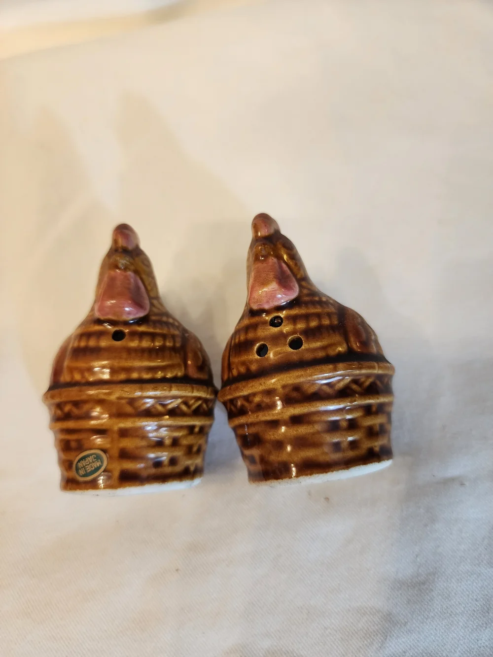 Vibtage Brown Ceramic Hen On Nest Salt and Pepper Shakers